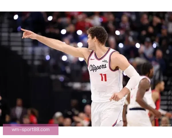 快船大胜猛龙横扫对手小卡砍27分马瑟林加兰合力高分