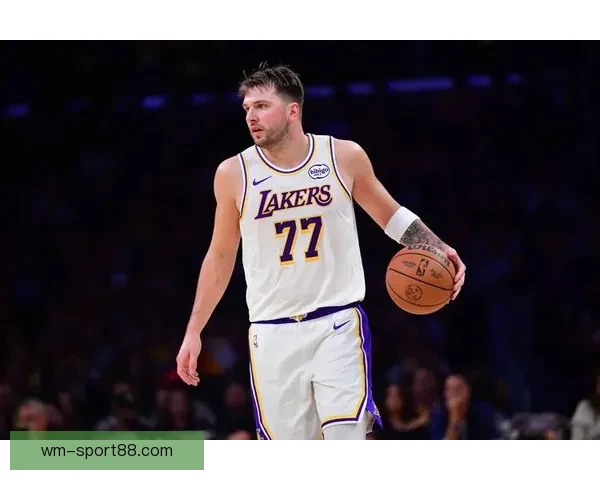 詹姆斯创造新纪录 东契奇42分12篮板成队史第一人